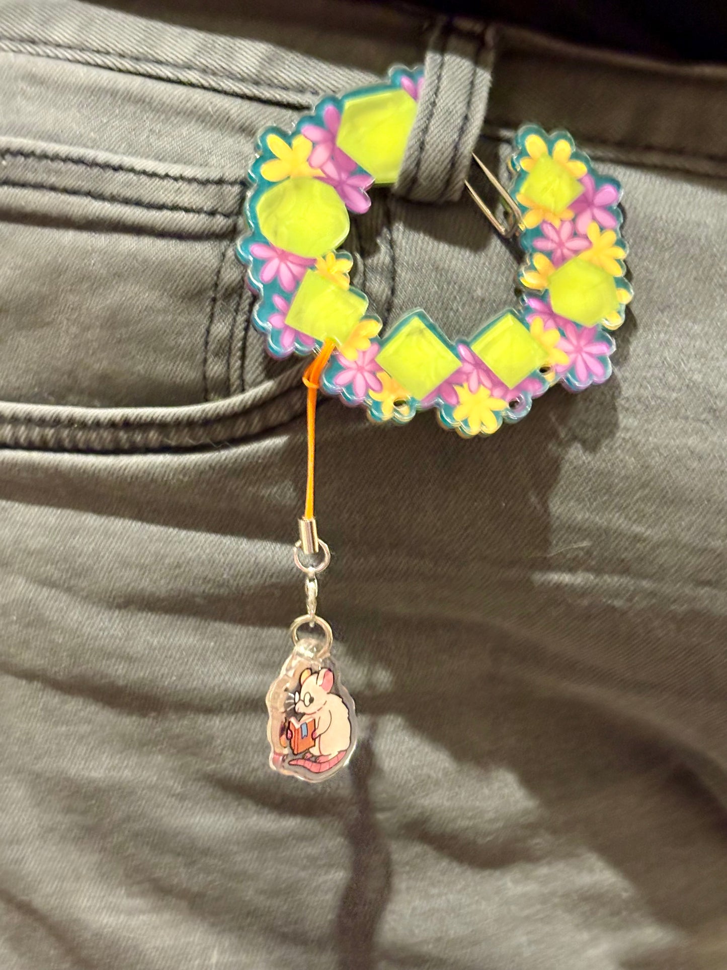 ‘Tropical Dice Wreath’ Acrylic Carabiner
