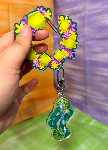 ‘Tropical Dice Wreath’ Acrylic Carabiner