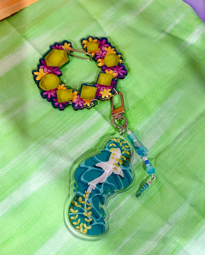 ‘Tropical Dice Wreath’ Acrylic Carabiner